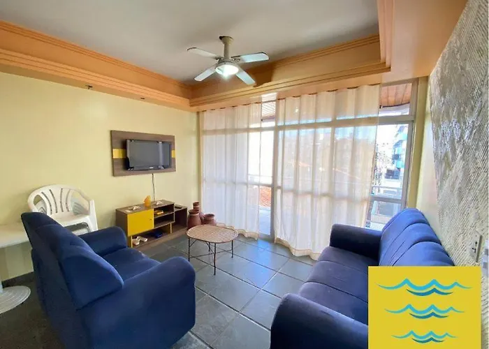 Apartamento amplo - 1 quarteirão da Praia do Forte Cabo Frio